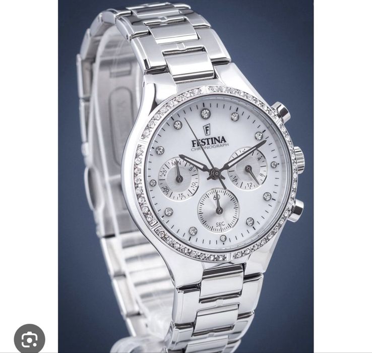Дамски часовник с камъчета FESTINA