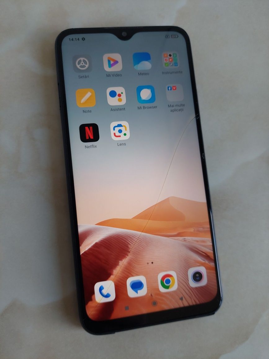 Vând Xiaomi Redmi 9 perfect funcțional, doar o fisură //poze reale