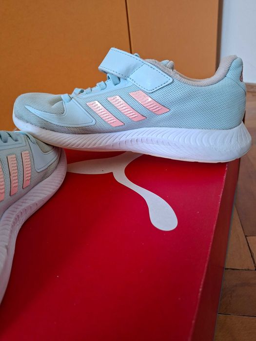 Pantofi pentru alergare marime:32