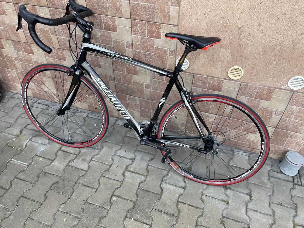 Bicicleta cursiera Carbon full Campagnolo