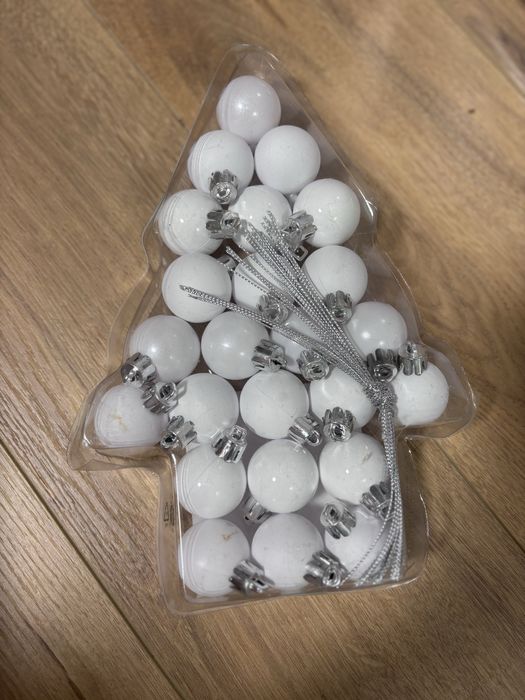 Нови Коледни топки 68 броя + 24 броя