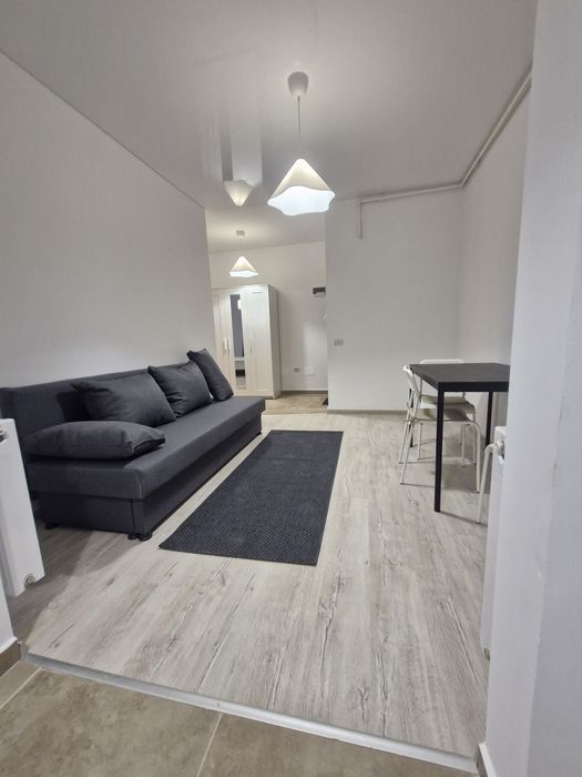 Inchiriez garsoniera , tip studio