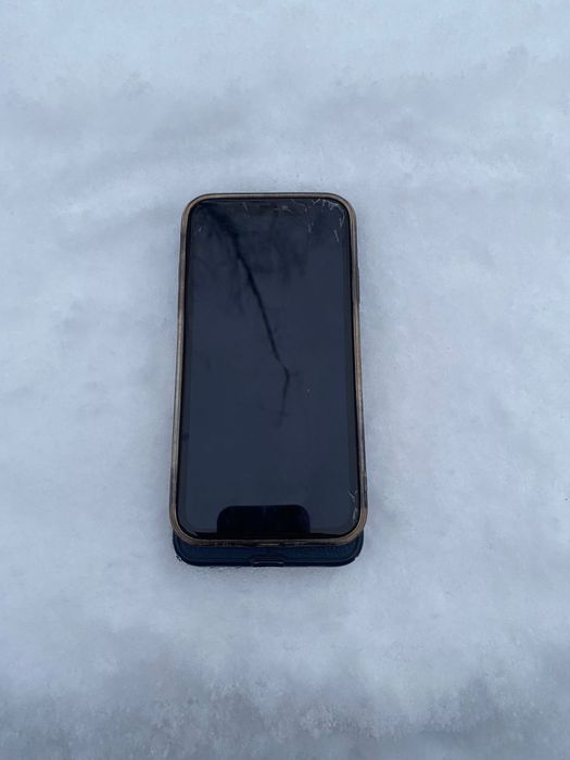 Продам Айфон 11 Акб