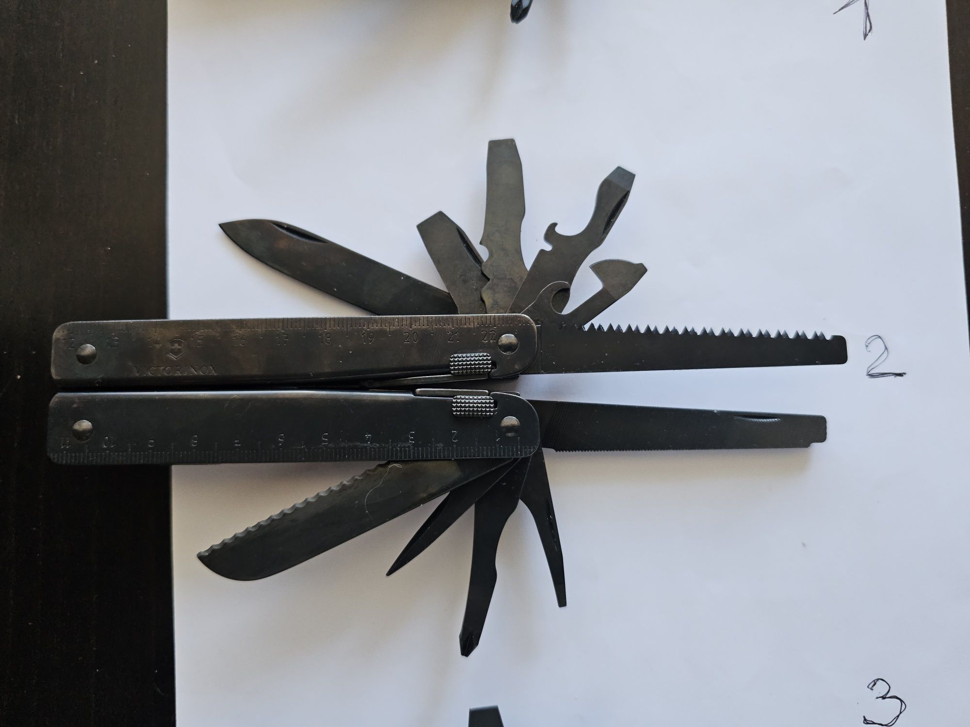 Продавам мултитулове  Victorinox