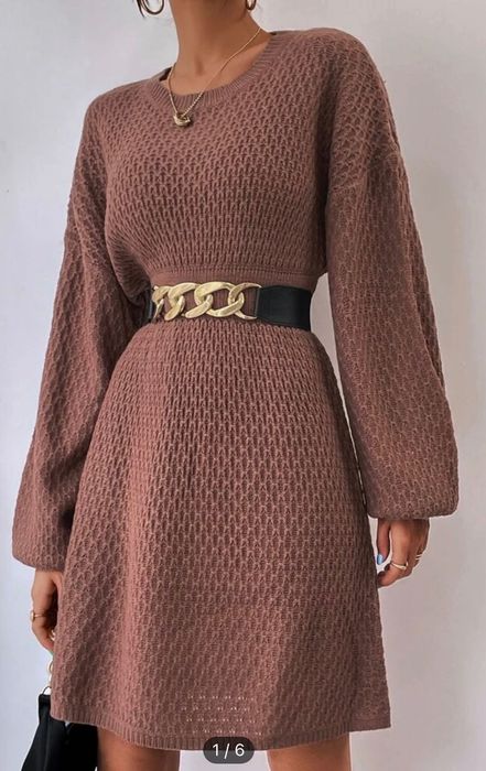 Rochie midi ușor cambrata pe talie