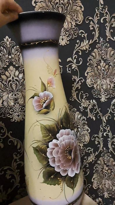 Продам вазу.очень красивая.новая.без коробки