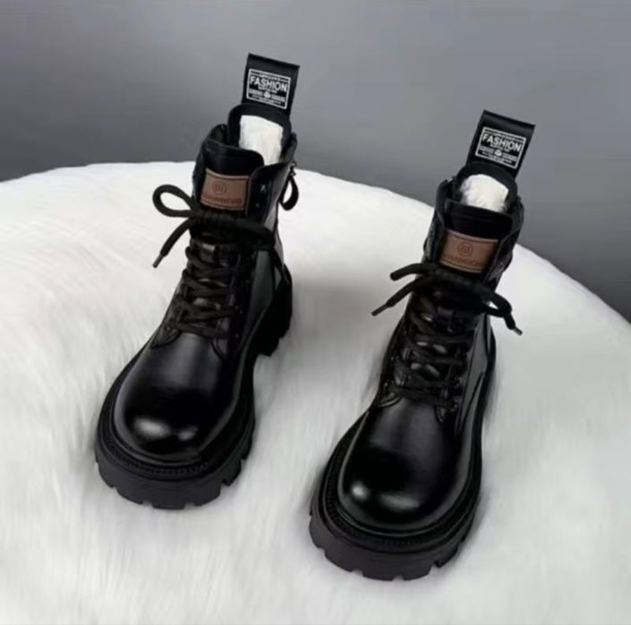 Продам осенние ботинки