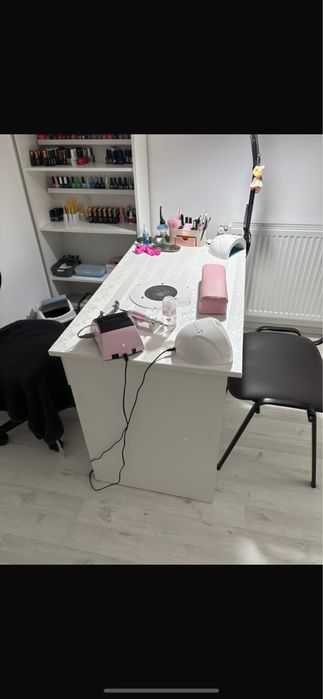 Birou manechiura cu aspirator incorporat polarius