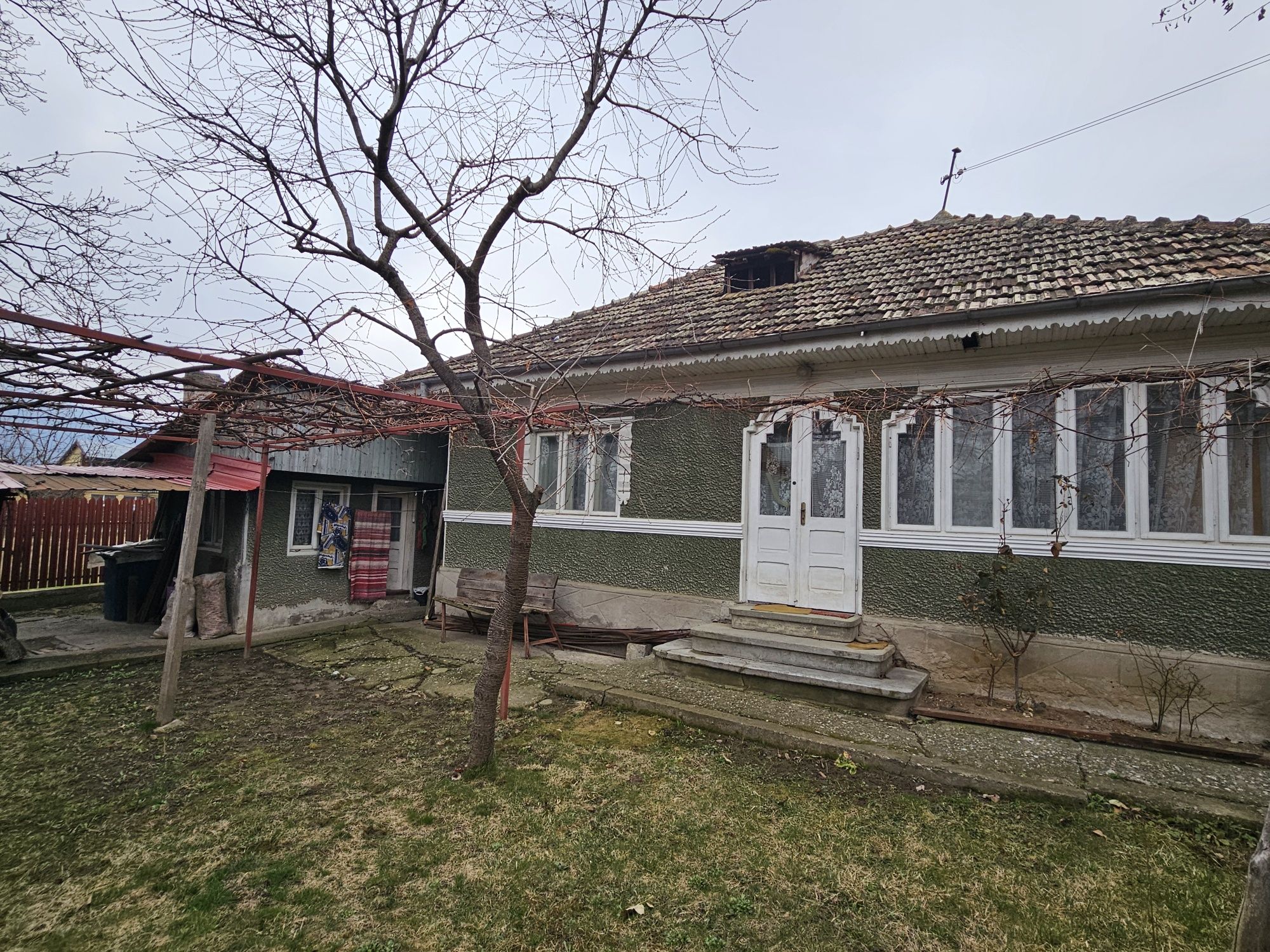 Casa în oraș de vânzare