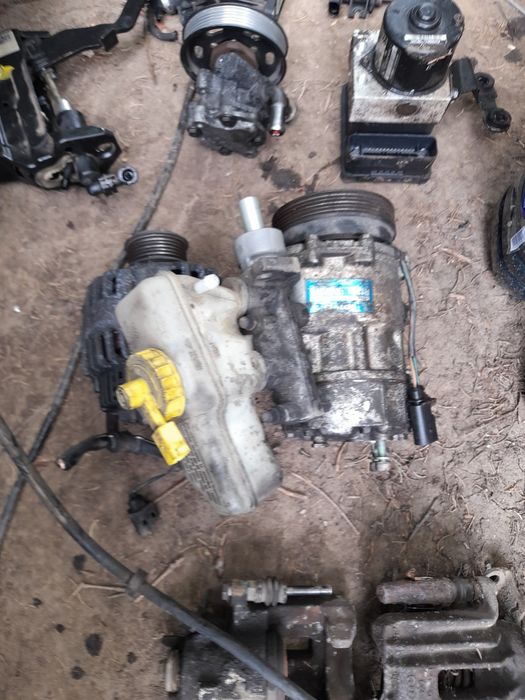 Octavia kit pornire cotiera si alte piese