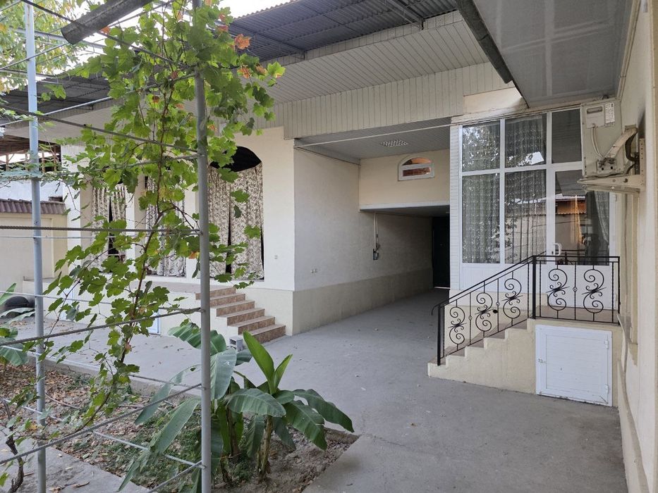 Uchastka, hovli sotiladi erkin postdan otganda