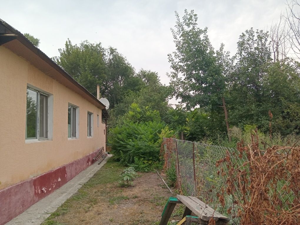 Отдельно стоящии дом в селе Жанашар