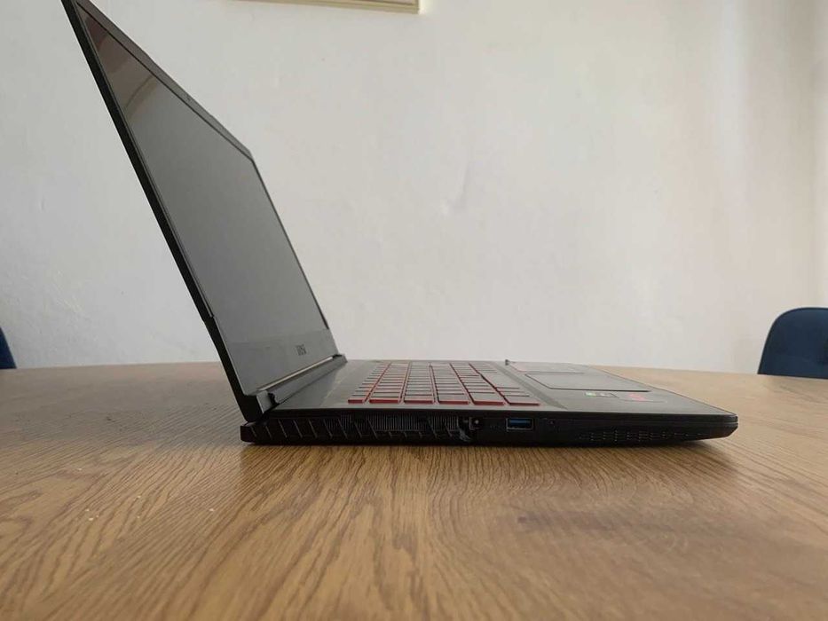 Laptop Gaming MSI GF63 Thin 9SC - - i5, 16GB RAM, 4GB Video GTX 1650