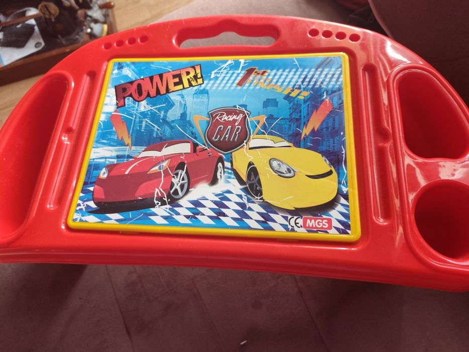 Поднос за хранене