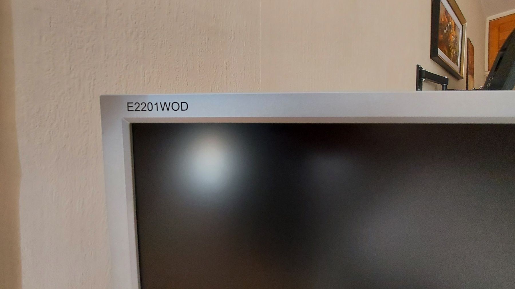 Монитор Captiva E2201WOD