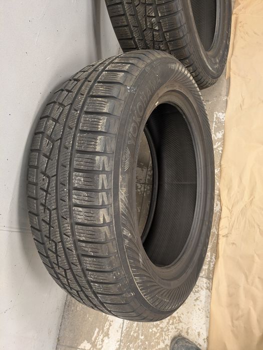 Set 4 anvelope iarna 235 60 R18 Yokohama