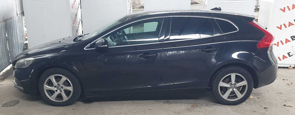 Dezmembrez Volvo V40 1.6D D2 2012
