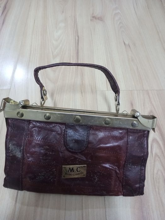 2 ii, Poșetă, fusta, bluza