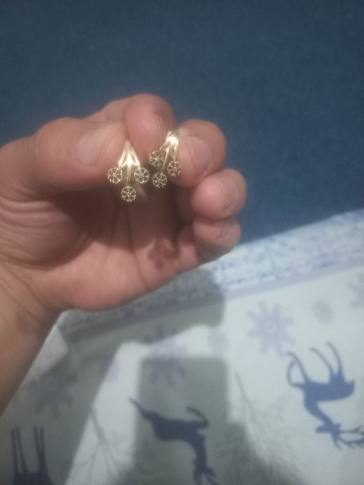 Tilla zirak sotiladi.