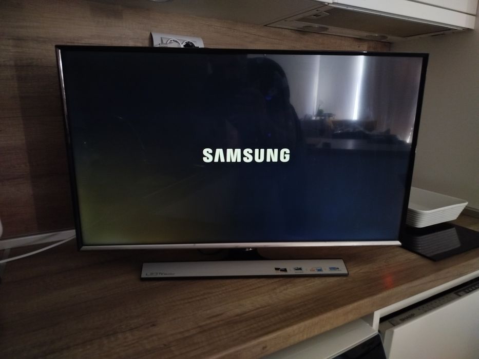 Телевизор Philips 32 инча