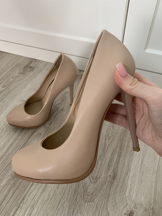 Нюдовые туфли