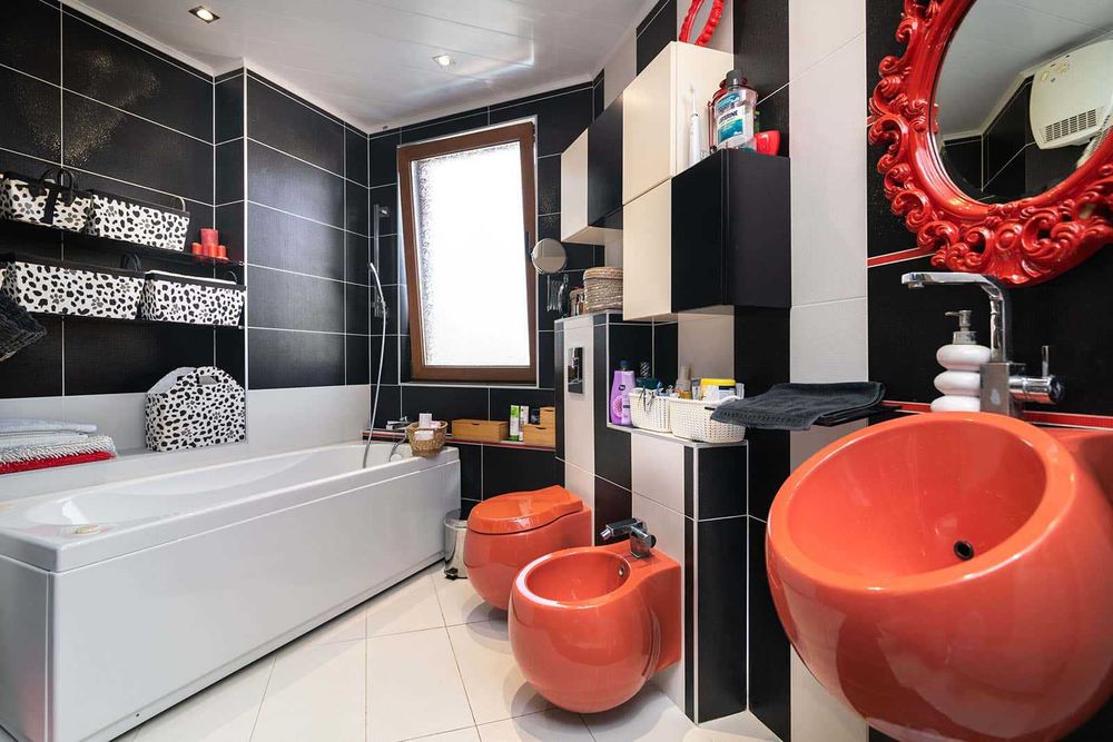 Продава се Къща в Варна, Левски - 320 кв.м за 1563 €/кв.м - Снимка #9