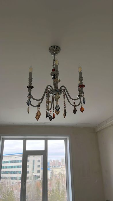 Продаю Люстры хорошего качества
