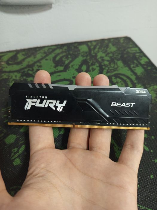оперативная память rgb Kingston Fury ddr4