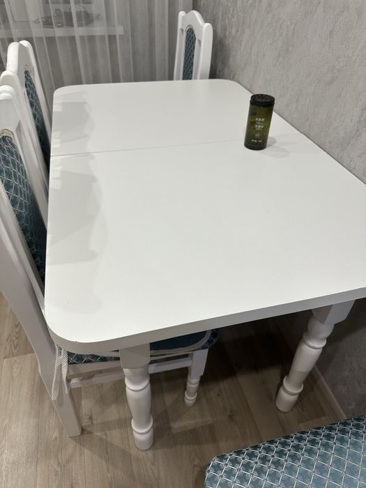 Продам стол и 4 стула