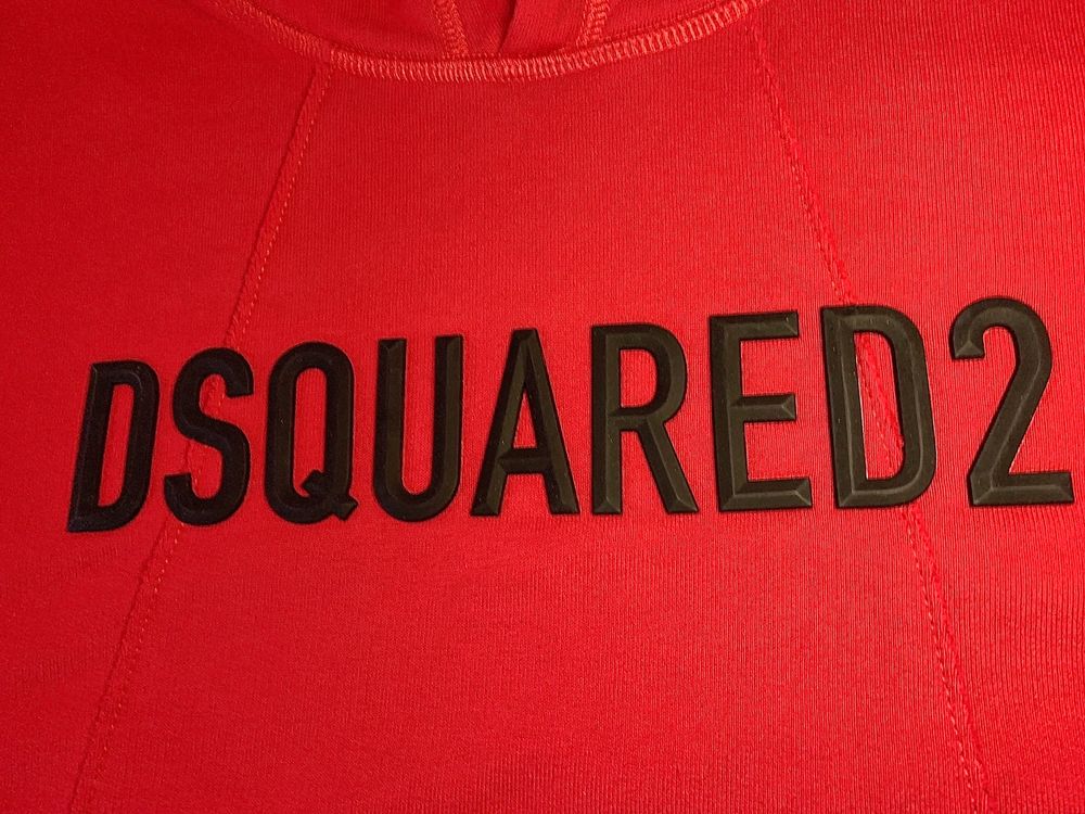 Dsquared2 горница с качулка и Dsquared2 тениска