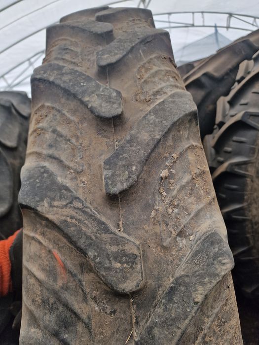 Anvelopă TRACTOR 11.2R48 (270/95R48) marca Taurus