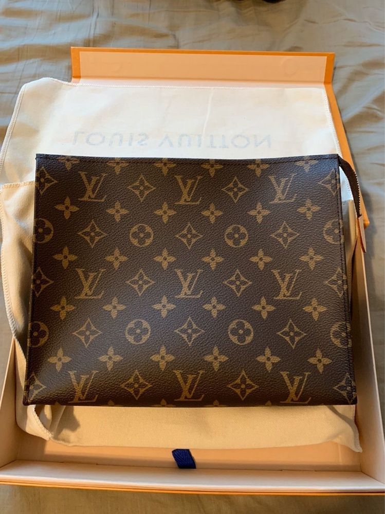 LV Pochette Toilette premium