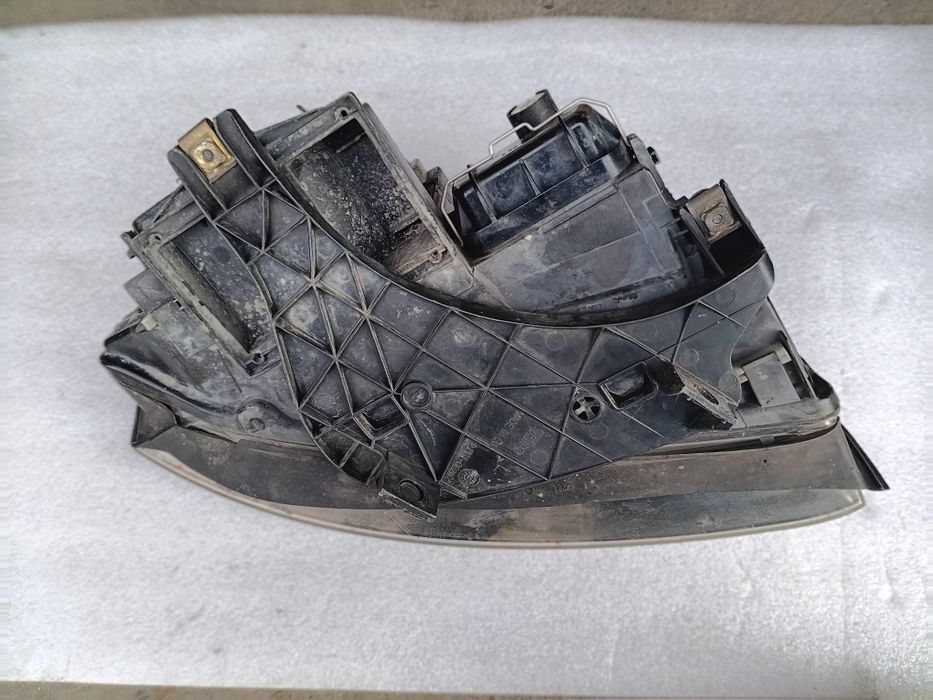 Ляв фар за Audi A4 - B6 / Ауди А4 до 2004г.