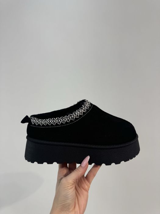 Олекотени чехли с пух по модел Ugg