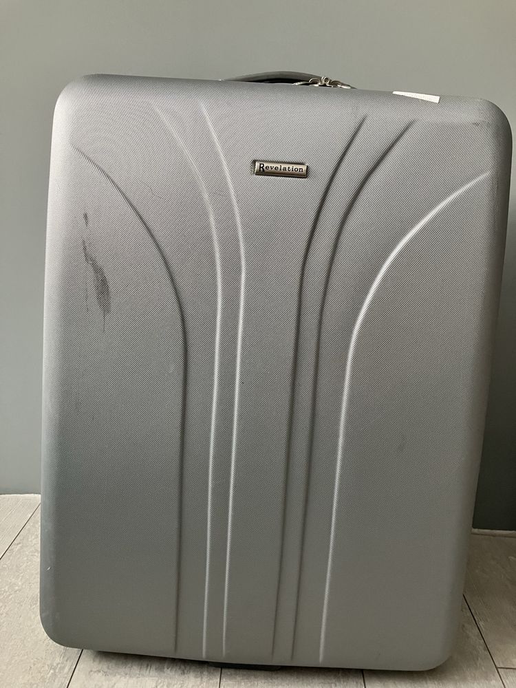 Куфар Samsonite и Revelation