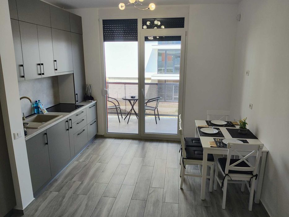 Inchiriez in regim hotelier apartament cu 2 camere (minim doua nopti)