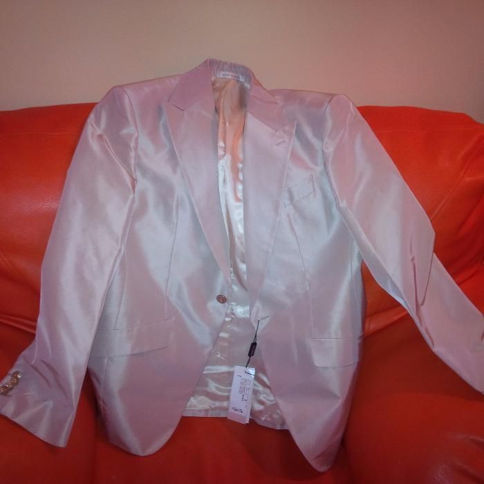 Costum ceremonie Carlo Pignatelli