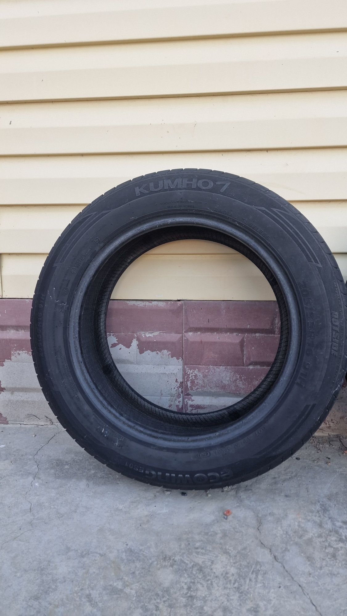 Шины Kumho Ecowing 2шт 205/55/R16