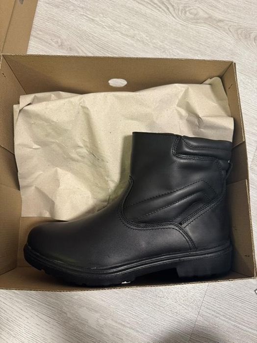 Полицейски кубинки и боти