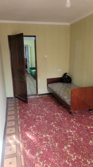 Сдаётся 3 комнатная квартира