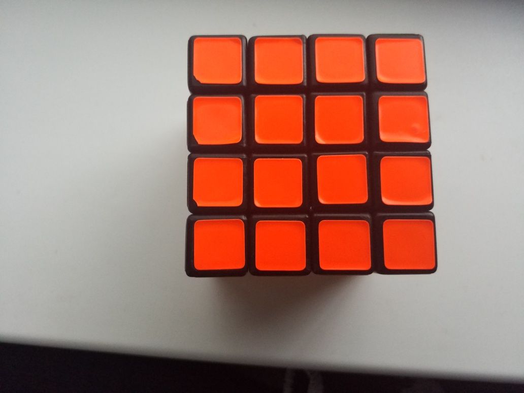 Cub Rubik 4x4x4 .