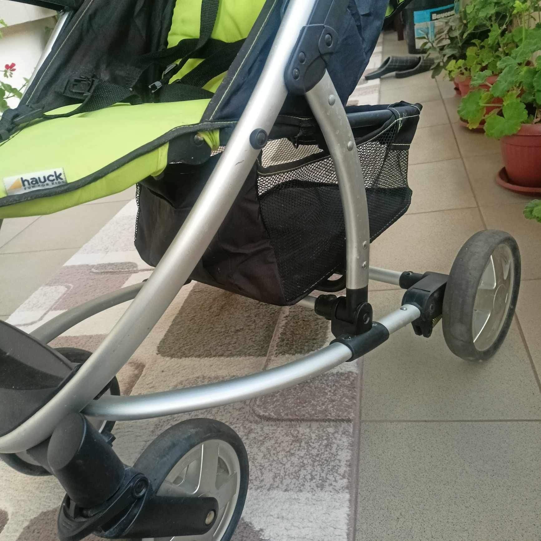 Лятна количка за бебе