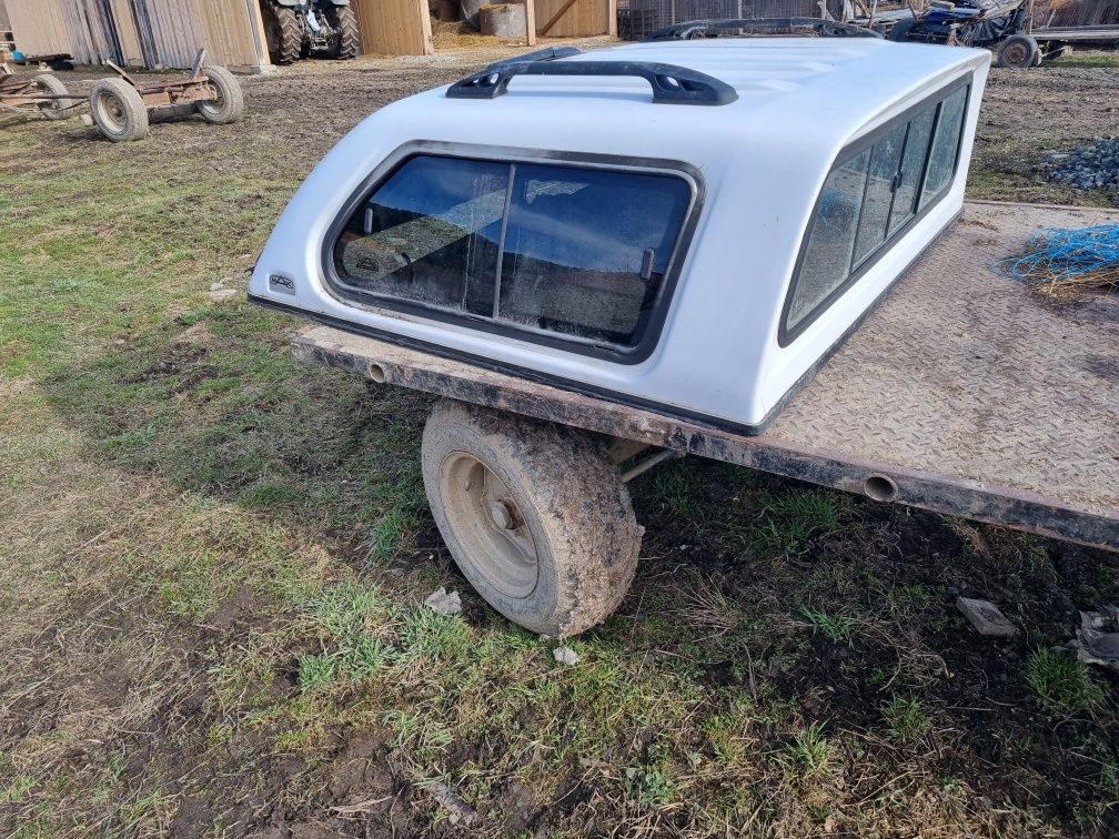 Hardtop Lada Hilux