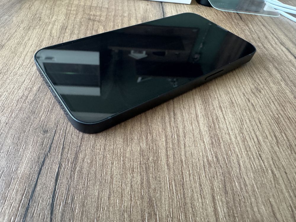 Iphone 13 Midnight Blue 128gb и Iwatch Se Black 44 мм