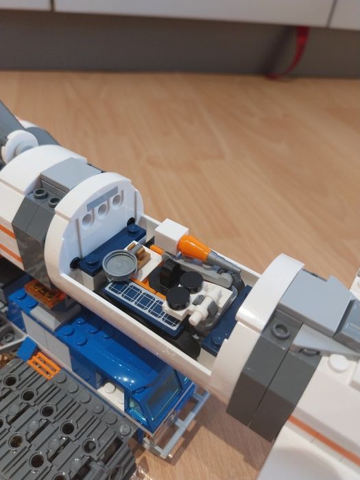 LEGO City - Asamblare si transport de racheta 60229