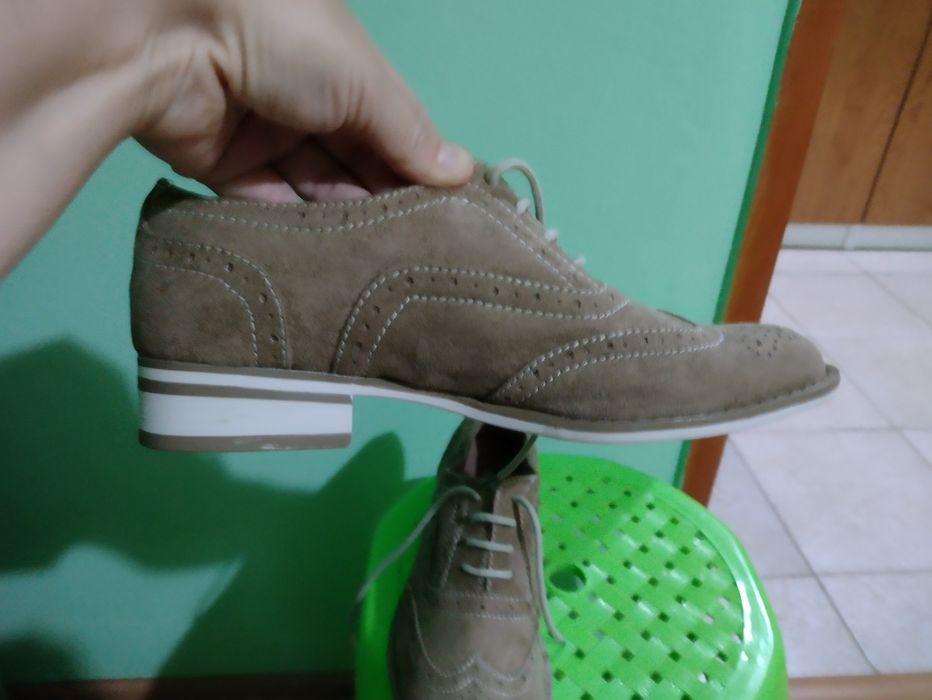 Чисто нови есенни обувки