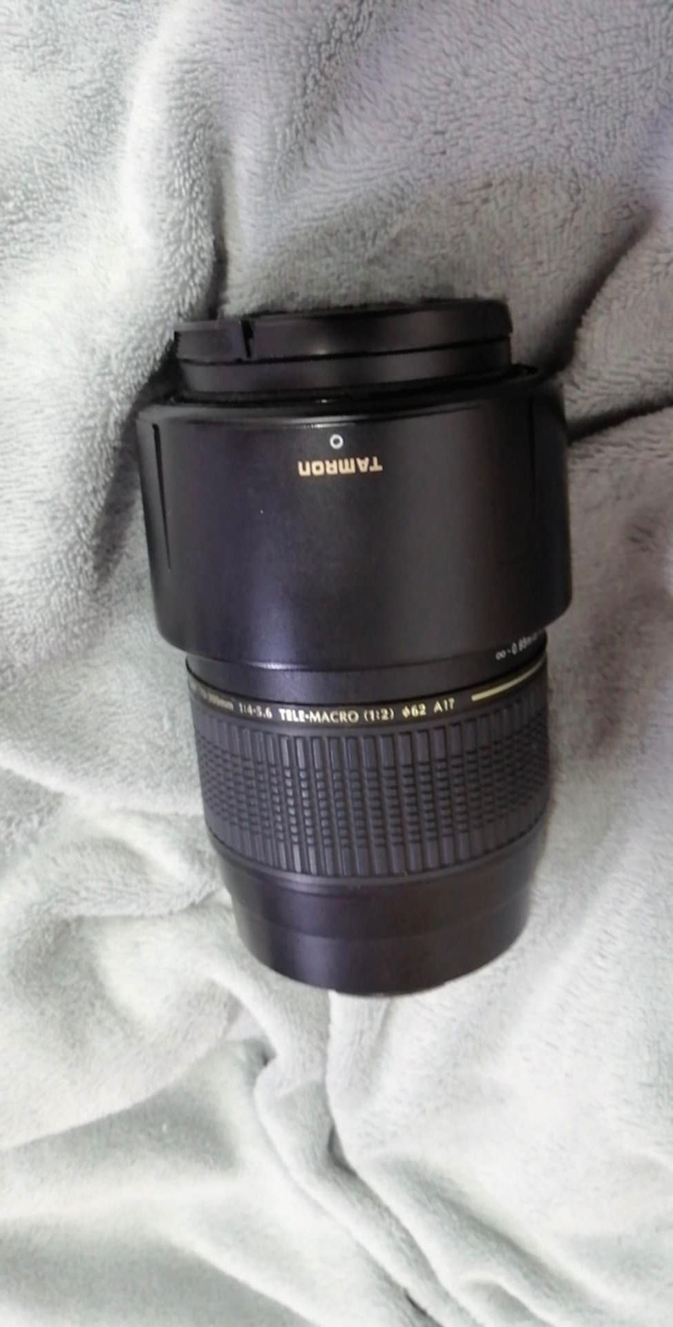 TAMRON 70-300mm F/4-5.6 Di Tele-Macro (1:2) за  Canon