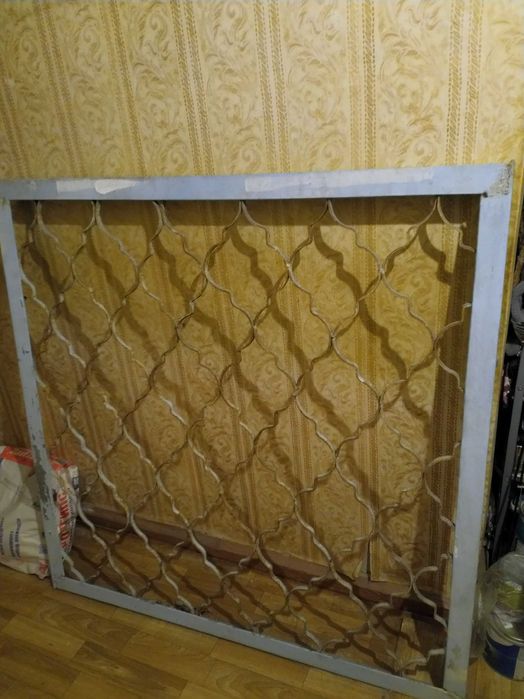 Решетка металлическая