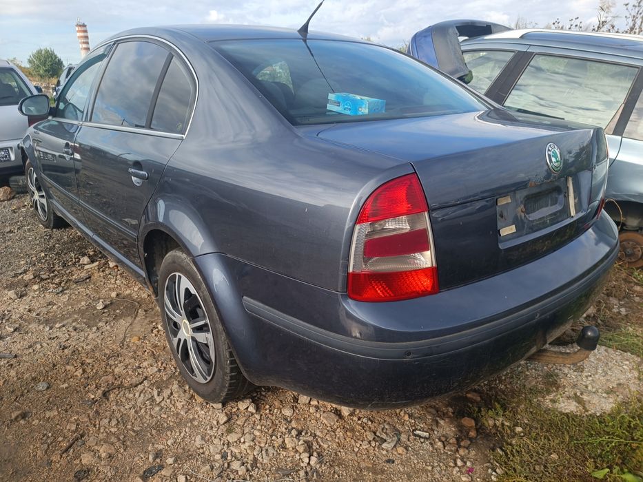 Dezmembram skoda superb, an 2007, motor 2.0 tdi