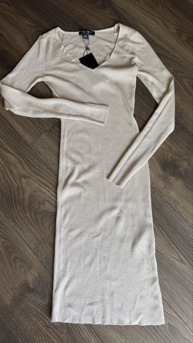 Силуетна рокля – НОВА от New Yorker